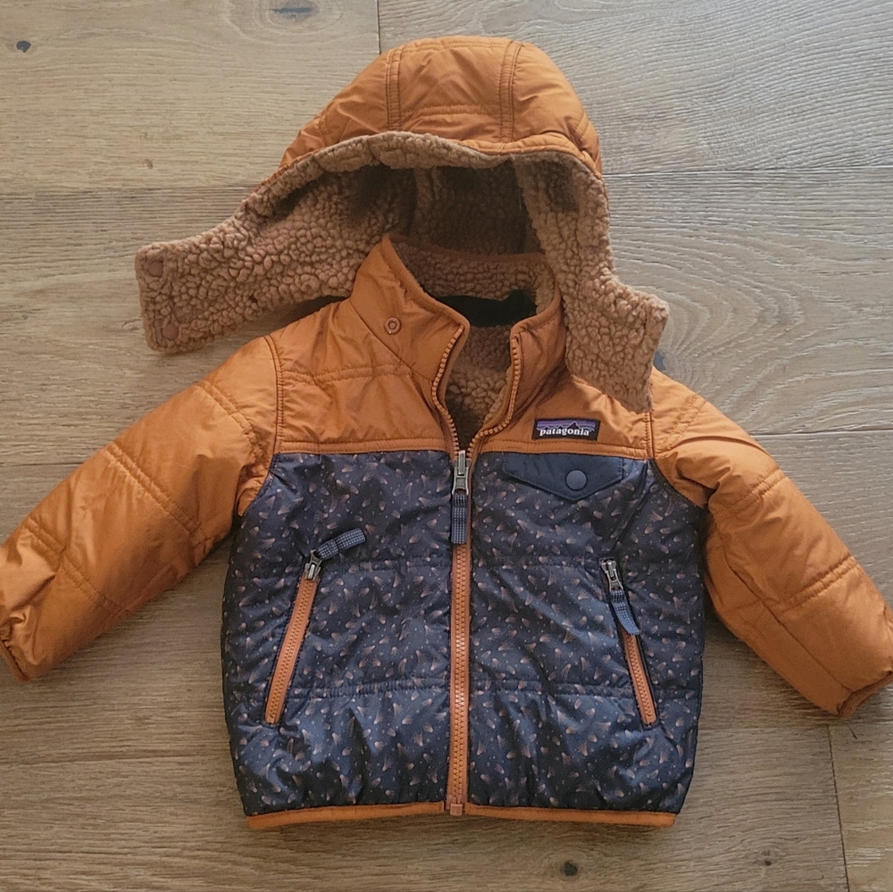 Patagonia Tribbles coat 12-18 mo